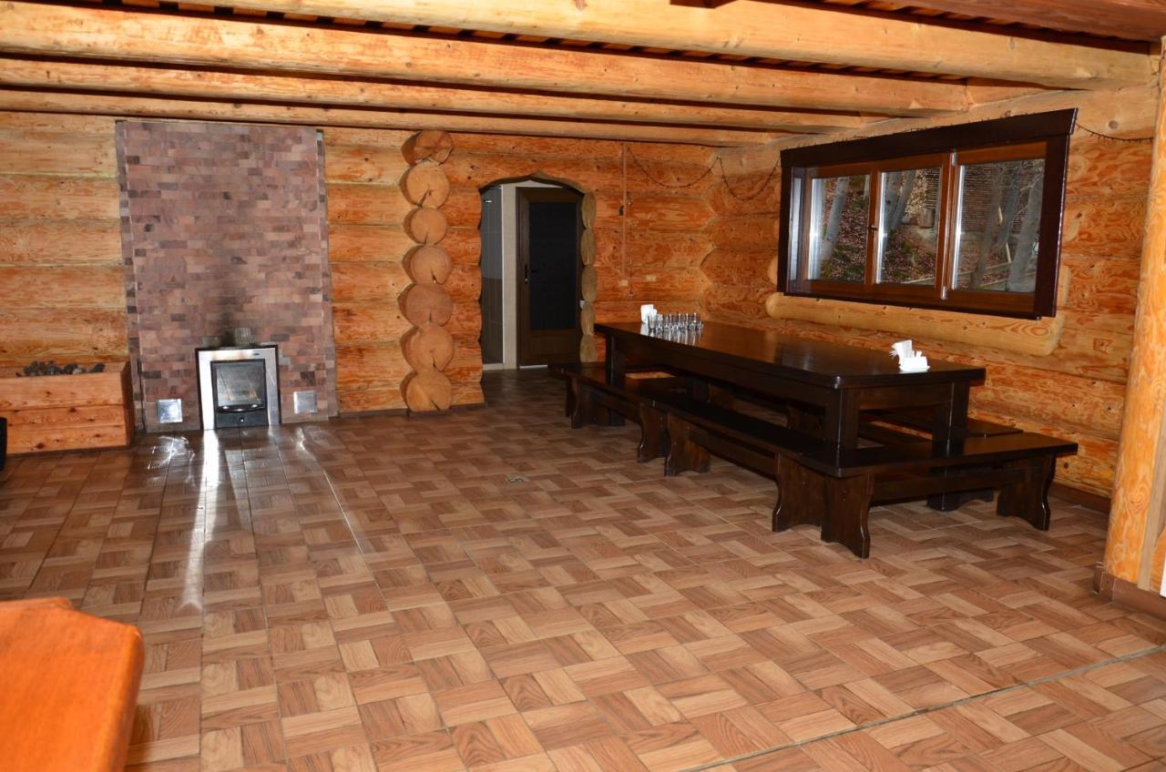 Villa Комплекс Скала à Serednye Vodyane Extérieur photo